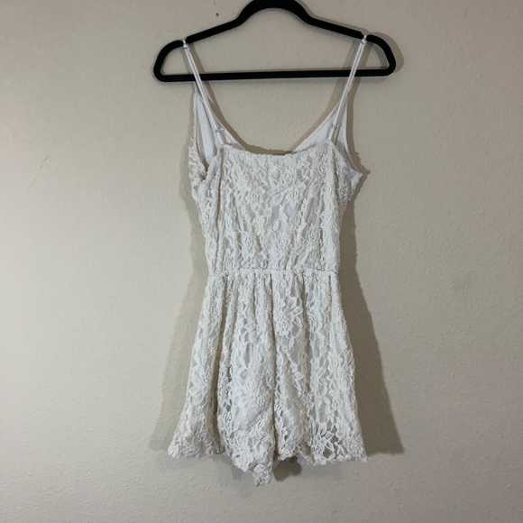 Hollister lace tank romper - Picture 2 of 6